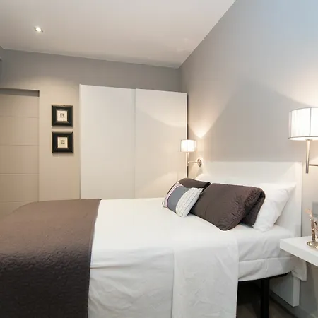Montaber Apartments - Sagrada Familia Apartment