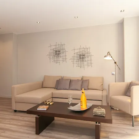 Montaber Apartments - Sagrada Familia Apartment *
