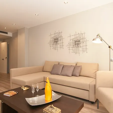 Montaber Apartments - Sagrada Familia Apartment *